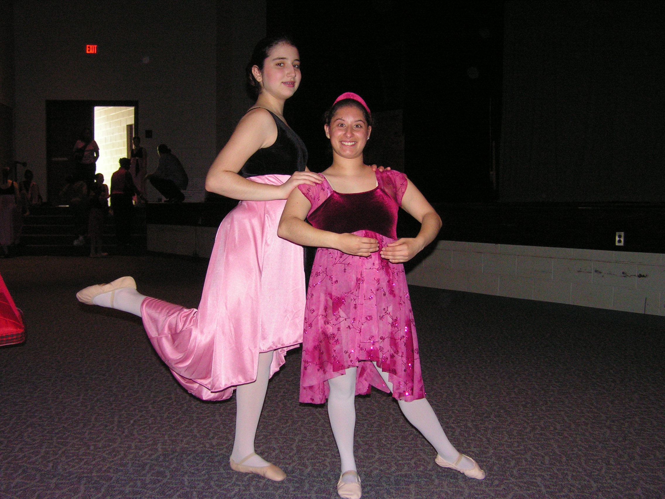 ./2006/Dance Recital/Danceurs Dress Reh 20 0011.JPG